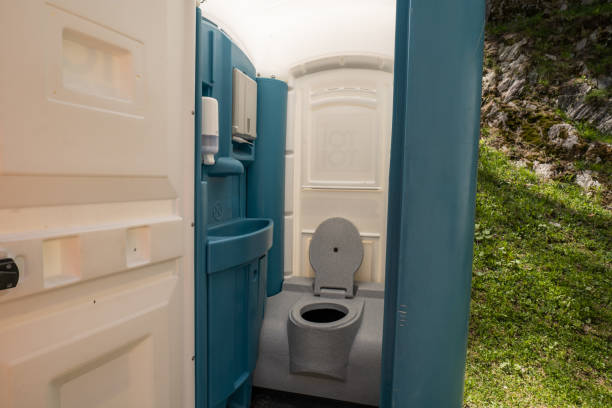 Best Porta potty delivery and setup  in Mount Vernon, OH